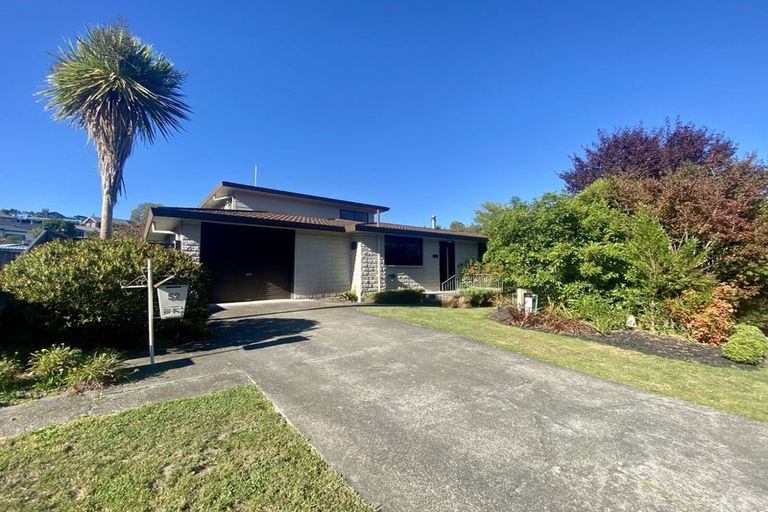 Photo of property in 52 James Cook Street, Havelock North, 4130