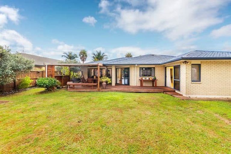 Photo of property in 35 Parkhaven Drive, Rosehill, Papakura, 2113