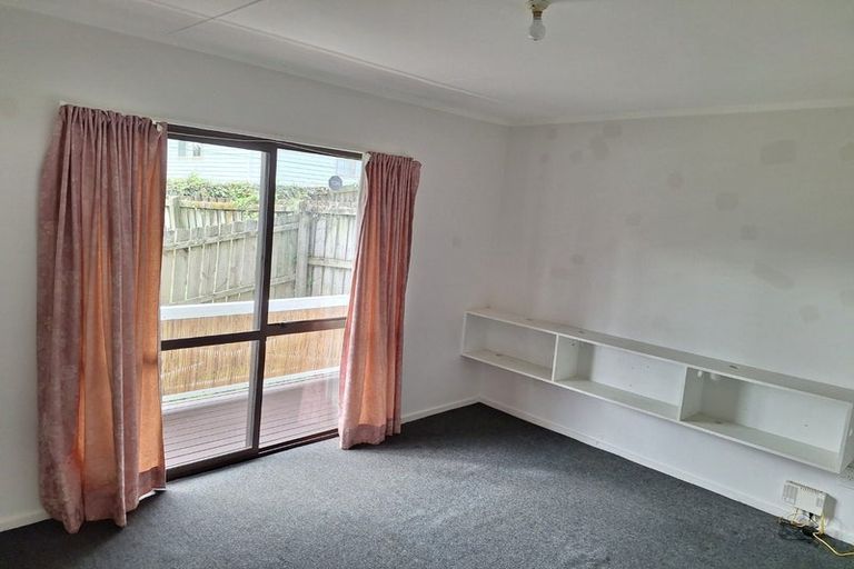 Photo of property in 1/42 Tudor Road, Henderson, Auckland, 0610