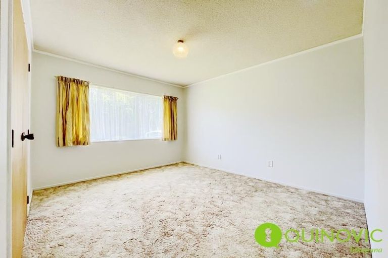 Photo of property in 2/17 Queen Mary Avenue, New Lynn, Auckland, 0600