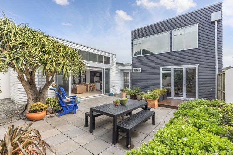 Photo of property in 14 Boardwalk Lane, Seatoun, Wellington, 6022