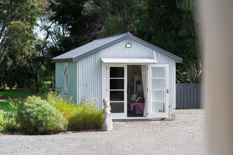 Photo of property in 46 School Road, Te Horo, Otaki, 5582