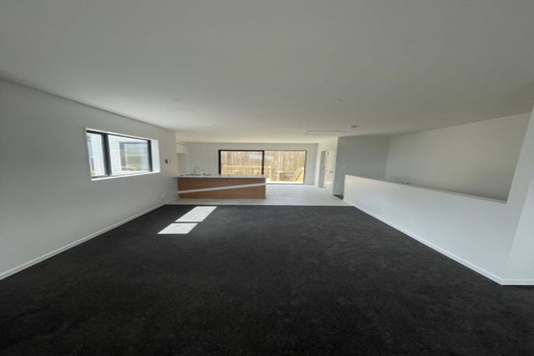 Photo of property in 4 Papauma Place, Papakura, 2110