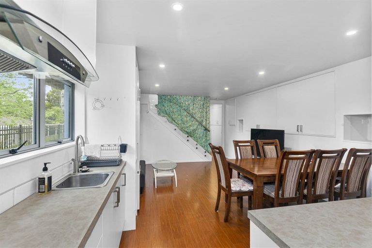 Photo of property in 77a Royal Road, Massey, Auckland, 0614