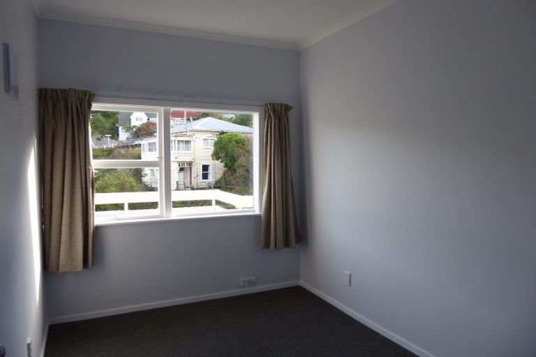 Photo of property in 24 Governor Road, Northland, Wellington, 6012
