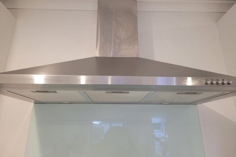 Photo of property in 16 Kutukutu Street, Takanini, 2112