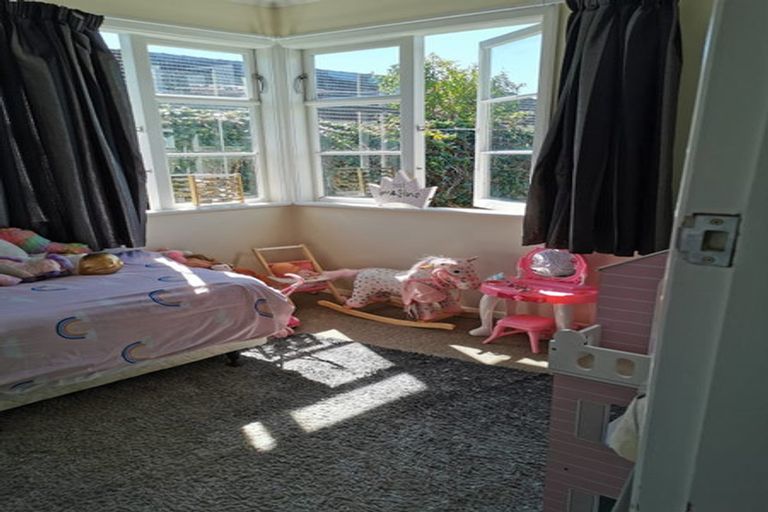 Photo of property in 30 Ebdentown Street, Ebdentown, Upper Hutt, 5018