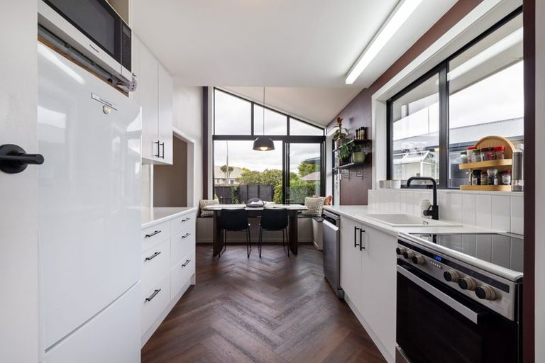 Photo of property in 9 Wolsey Place, Hillmorton, Christchurch, 8025