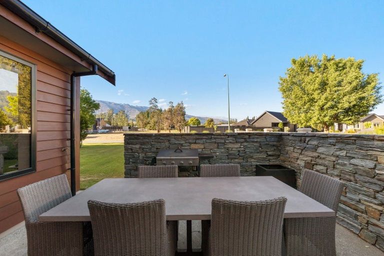 Photo of property in 8 Wakefield Lane, Mount Pisa, Cromwell, 9383