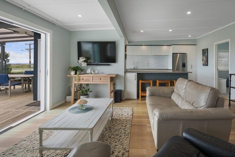 Photo of property in 138 Seaforth Road, Waihi Beach, 3611