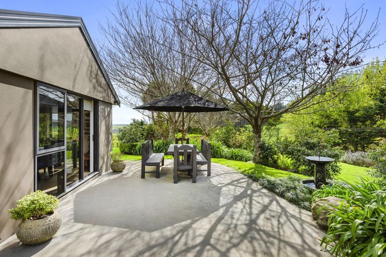 Photo of property in 2b Maungatawhiri Road, Raglan, 3295