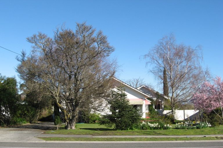 Photo of property in 15 Arataki Road, Havelock North, 4130