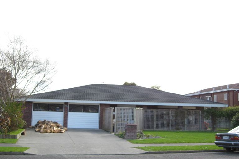 Photo of property in 6 Easton Way, Levin, 5510