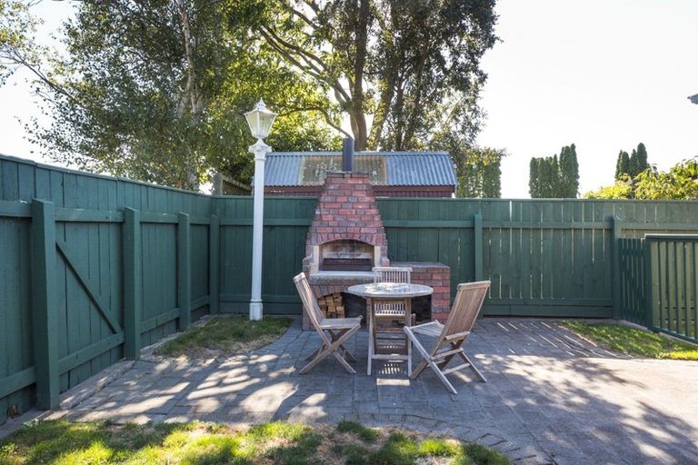 Photo of property in 6 Nicolas Lane, West End, Palmerston North, 4410