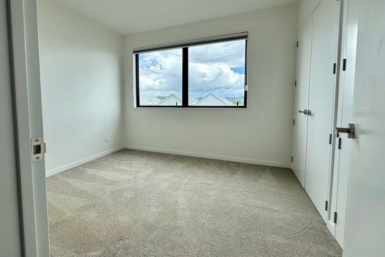 Photo of property in 14 Porowha Road, Westgate, Auckland, 0814