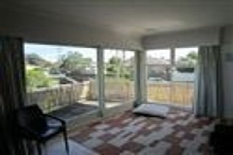 Photo of property in 1a Coronation Street, Belmont, Auckland, 0622