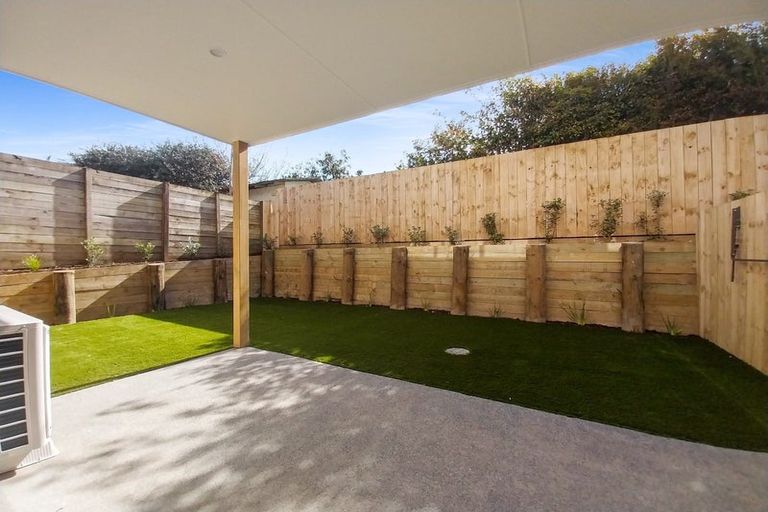 Photo of property in 1/63 Hillcrest Avenue, Hillcrest, Auckland, 0627