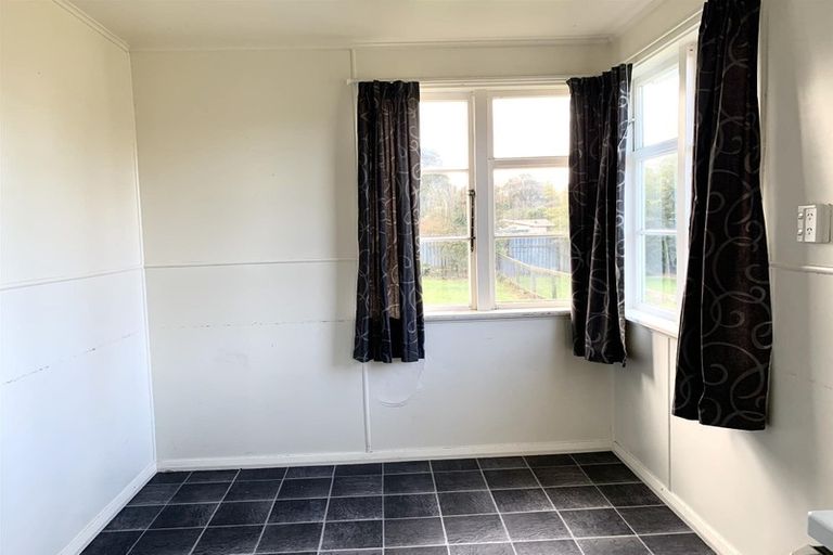 Photo of property in 8 Ajax Street, Stratford, 4332