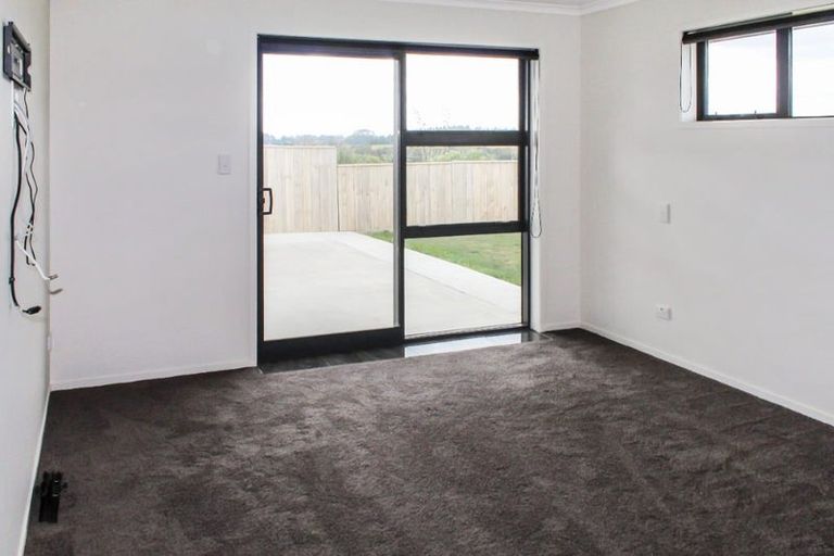 Photo of property in 32 Silicon Way, Fitzherbert, Palmerston North, 4410