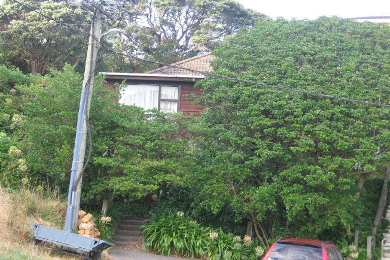 Photo of property in 42 Robertson Street, Island Bay, Wellington, 6023