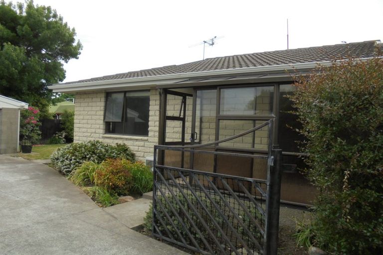 Photo of property in 1/204 Grimseys Road, Redwood, Christchurch, 8051