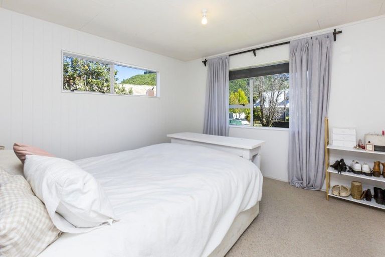 Photo of property in 11 Beryl Grove, Birchville, Upper Hutt, 5018