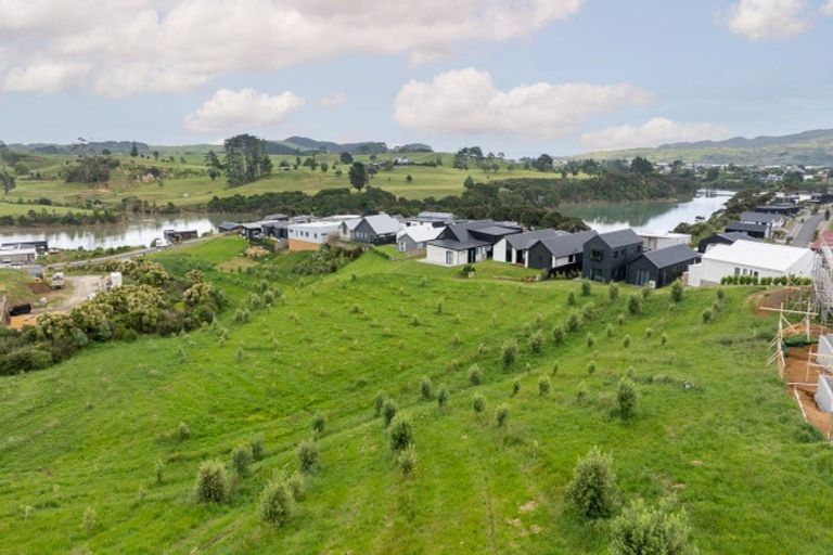 Photo of property in 1 Koromiko Lane, Raglan, 3225