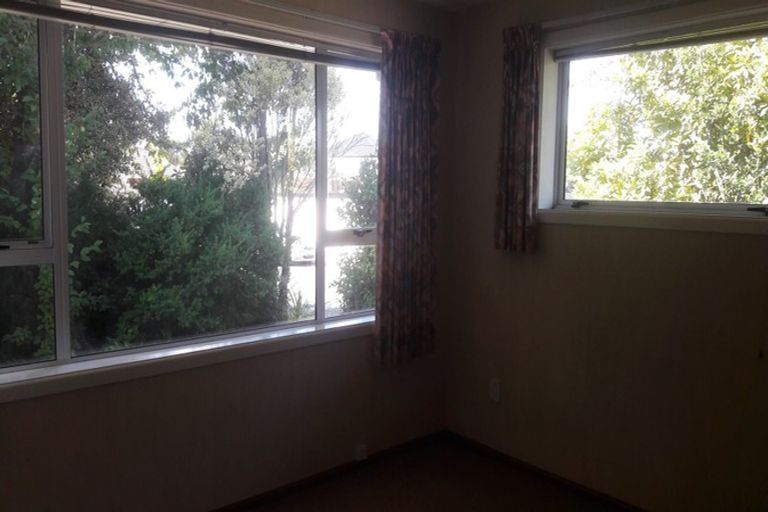 Photo of property in 8 Gladson Avenue, Sockburn, Christchurch, 8042