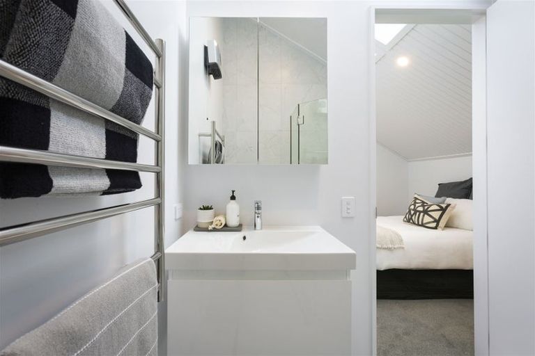 Photo of property in 2/24 Rookwood Avenue, New Brighton, Christchurch, 8083