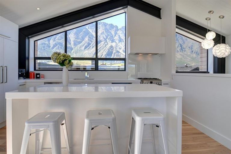 Photo of property in 5a Jackby Court, Jacks Point, Queenstown, 9371