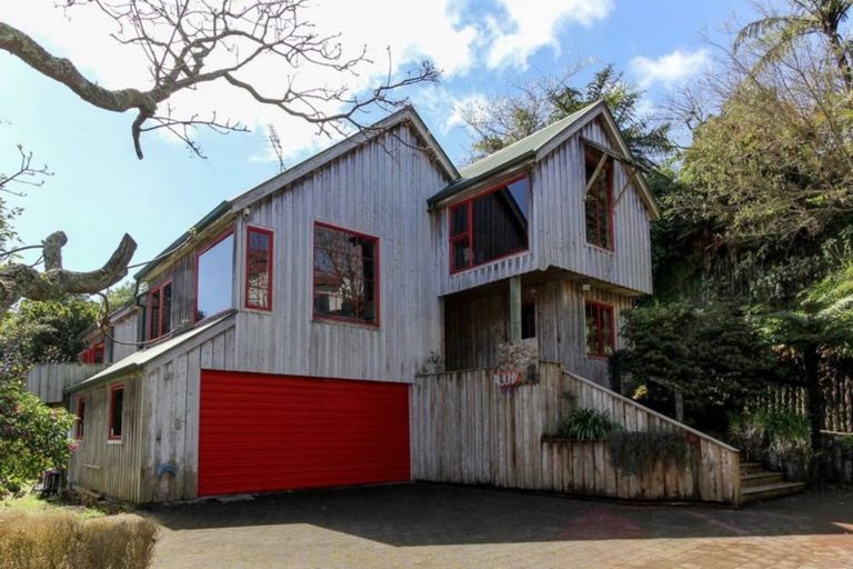 Photo of property in 22b Sequoia Grove, Merrilands, New Plymouth, 4312