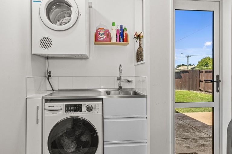 Photo of property in 75a Farquhars Road, Redwood, Christchurch, 8051