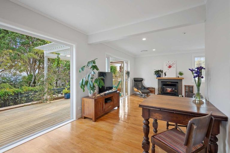 Photo of property in 1/146 Rangatira Road, Beach Haven, Auckland, 0626