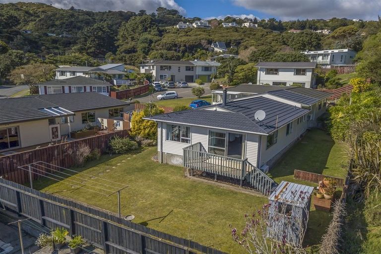 Photo of property in 6b Yarrow Place, Papakowhai, Porirua, 5024