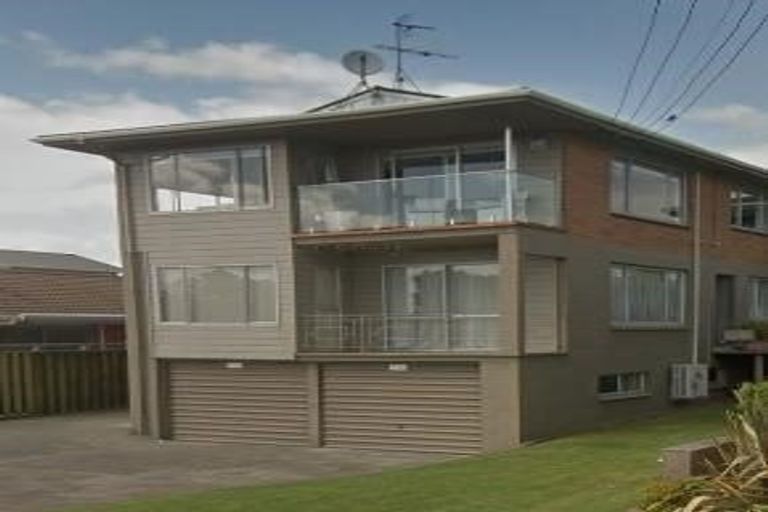Photo of property in 1/62 Kitchener Road, Milford, Auckland, 0620