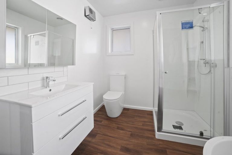 Photo of property in 2/60 Grahams Road, Burnside, Christchurch, 8041