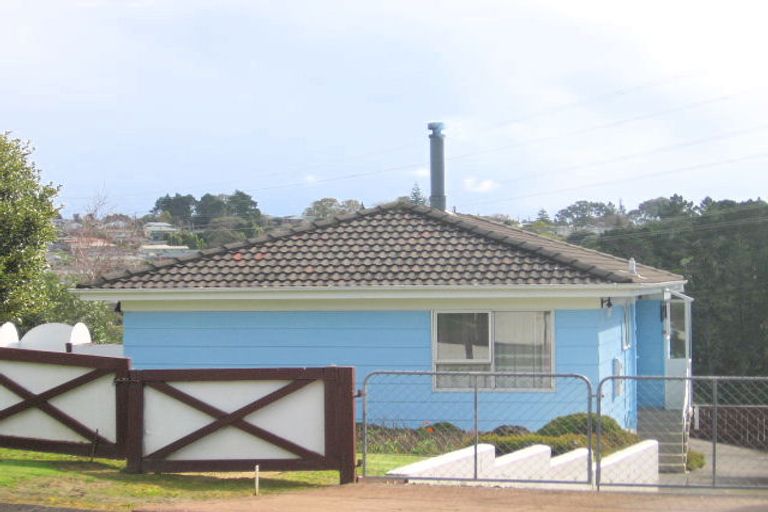 Photo of property in 16 Arlette Place, Massey, Auckland, 0614