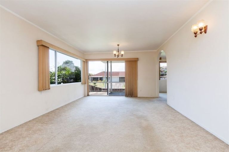 Photo of property in 84 Stanniland Street, Sunnyhills, Auckland, 2010