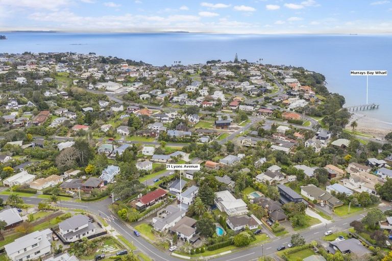 Photo of property in 21 Lyons Avenue, Murrays Bay, Auckland, 0630