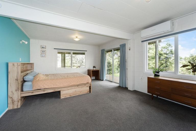 Photo of property in 27 Reynolds Place, Torbay, Auckland, 0630