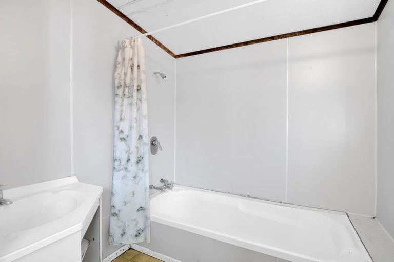 Photo of property in 41 Gloag Street, Waverley, 4510