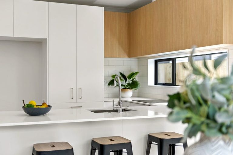 Photo of property in 13 Isabella Lane, Henderson, 0610