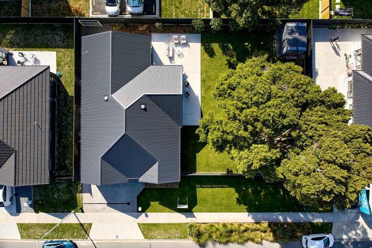 Photo of property in 24 Castletown Street, Wallaceville, Upper Hutt, 5018