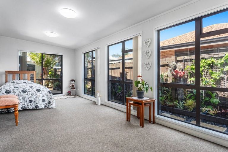 Photo of property in 14 Commodores Close, Coastlands, Whakatane, 3120