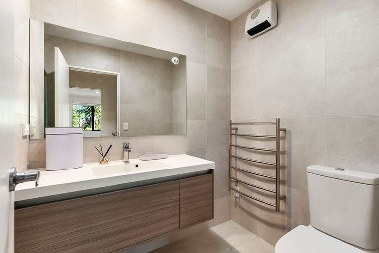 Photo of property in 51 Matairangi Avenue, Totara Heights, Auckland, 2105