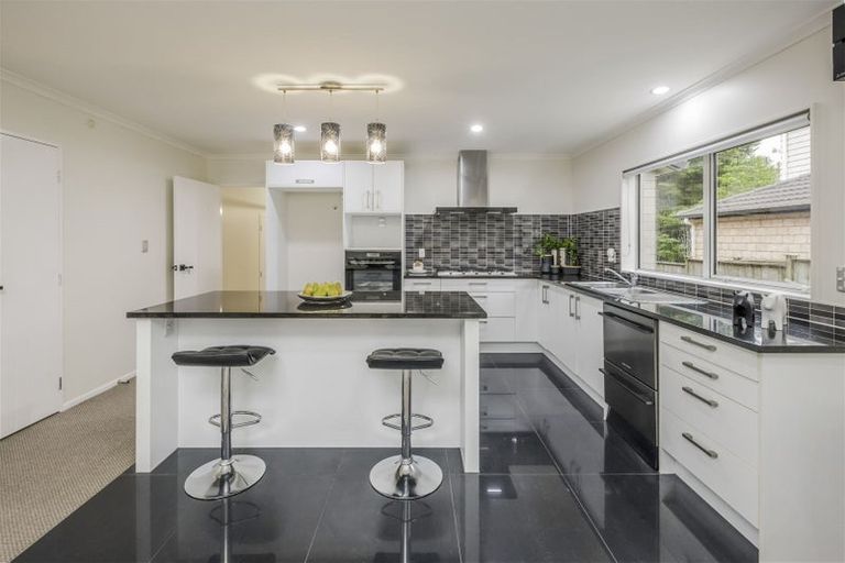 Photo of property in 47 Terrasini Drive, Flat Bush, Auckland, 2019