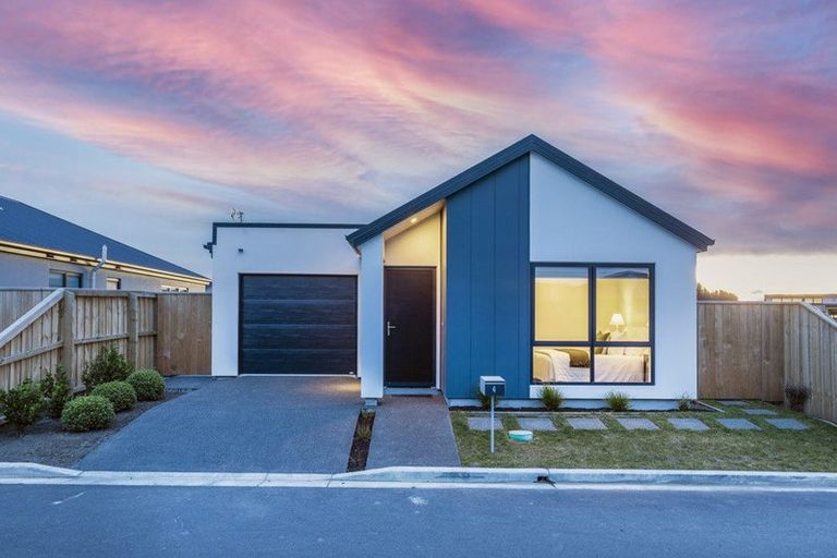 Photo of property in 4 Clontarf Lane, Belfast, Christchurch, 8051