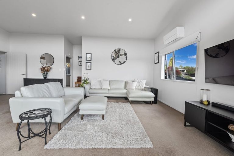 Photo of property in 1/9 Watea Road, Torbay, Auckland, 0630