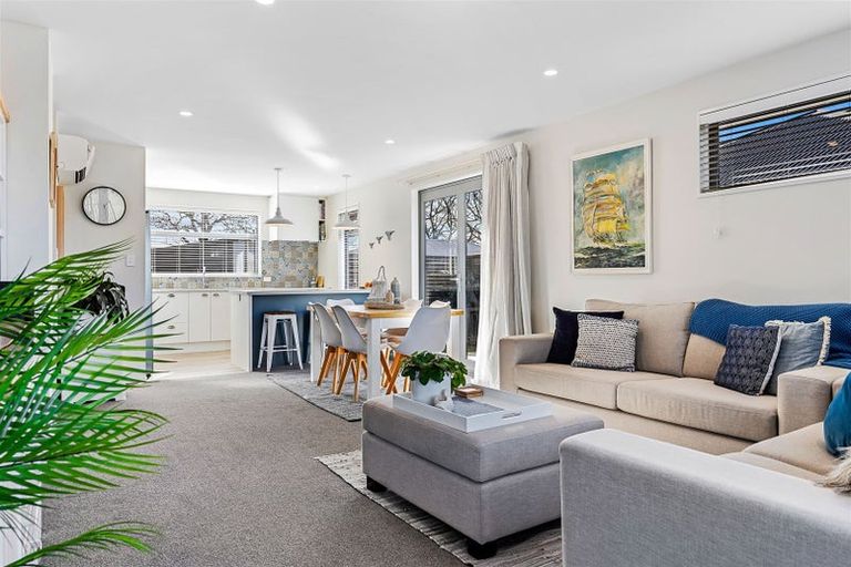 Photo of property in 8 Crossley Avenue, Woodend, 7610