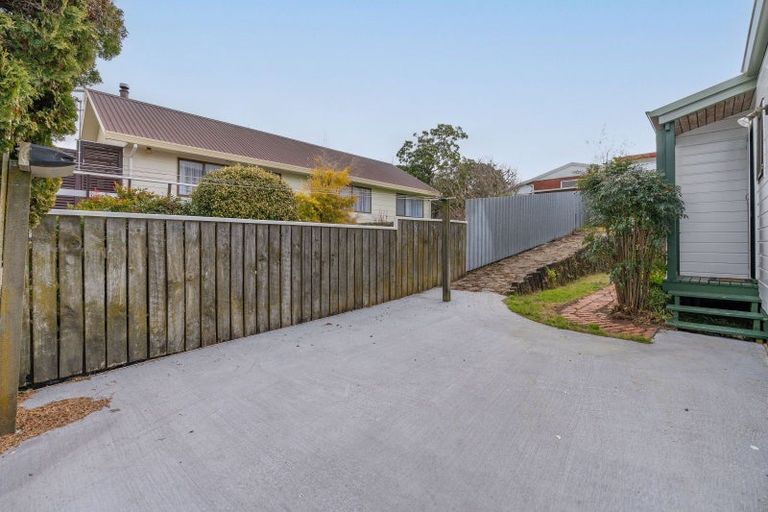 Photo of property in 204 Cambridge Road, Bethlehem, Tauranga, 3110